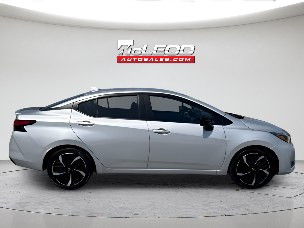 2024 Nissan Versa 1.6 SR