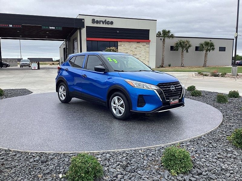 2023 Nissan Kicks S