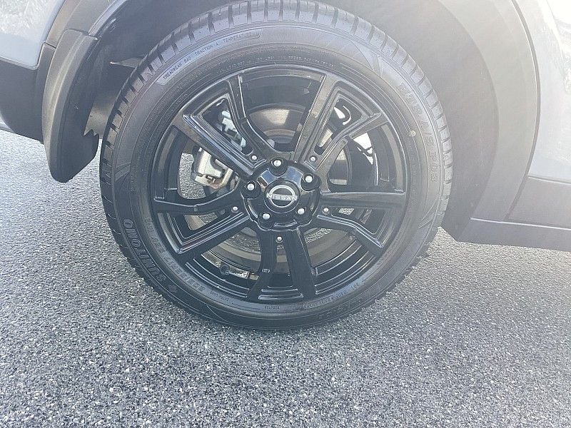 2022 Nissan Kicks SR