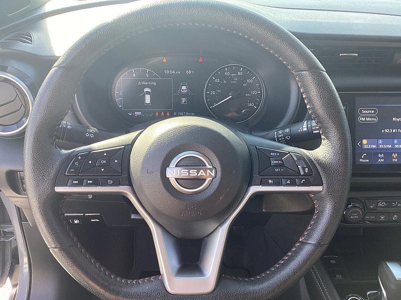 2022 Nissan Kicks SR