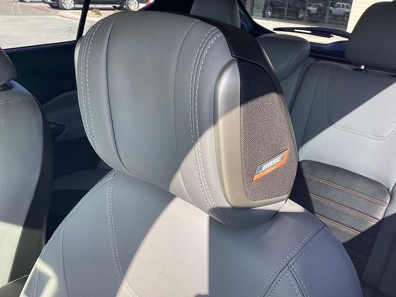 2022 Nissan Kicks SR