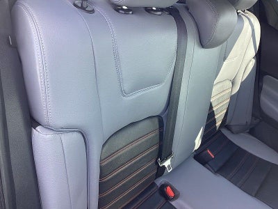 2022 Nissan Kicks SR