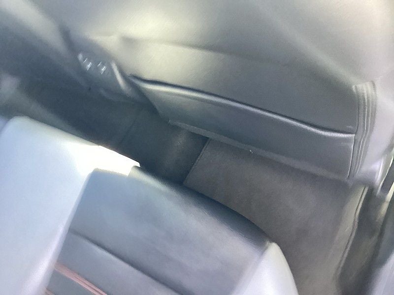 2022 Nissan Kicks SR