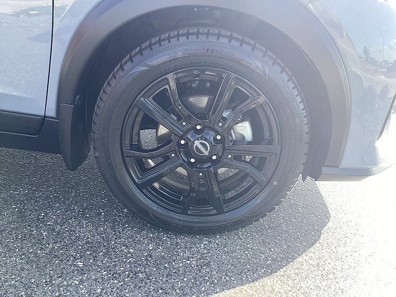 2022 Nissan Kicks SR