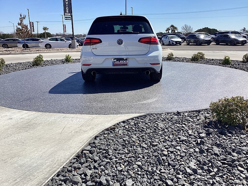 2018 Volkswagen Golf GTI SE