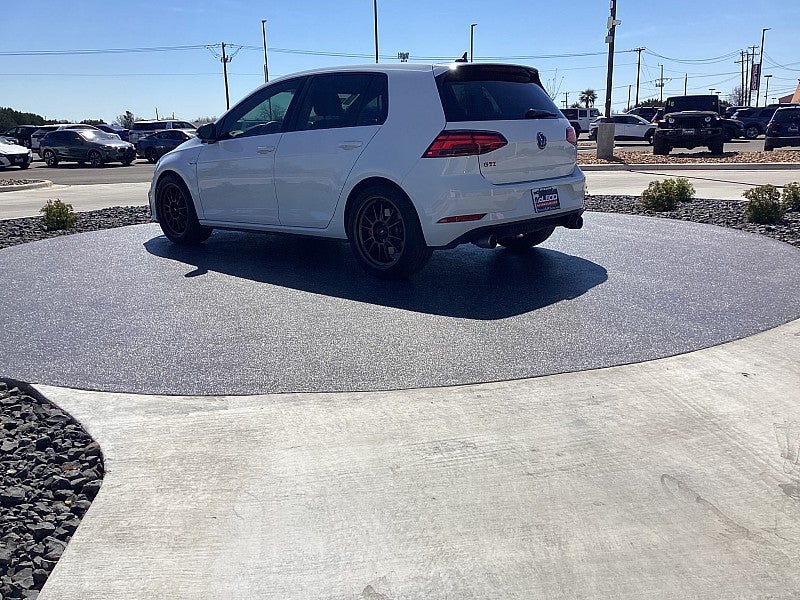2018 Volkswagen Golf GTI SE