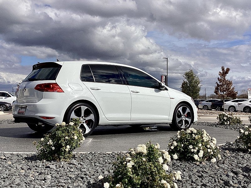 2017 Volkswagen Golf GTI S