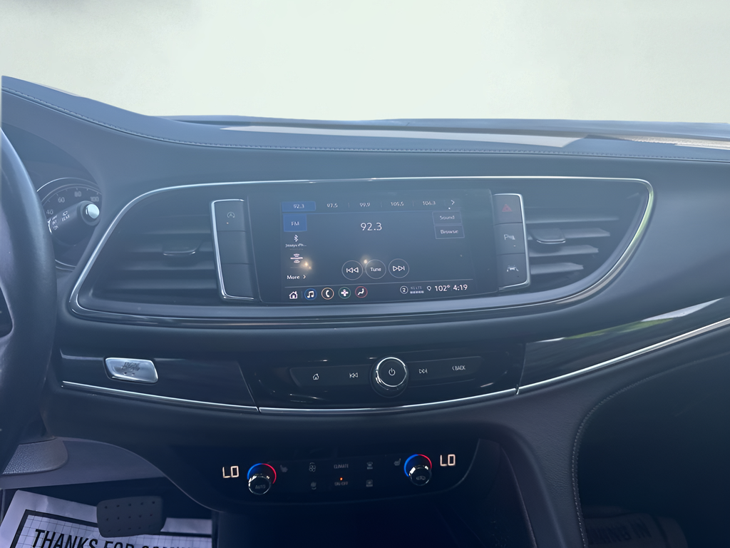 2022 Buick Enclave Essence