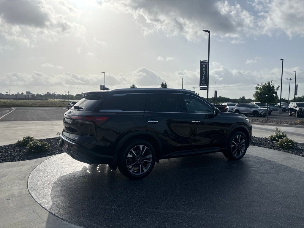 2023 INFINITI QX60 LUXE