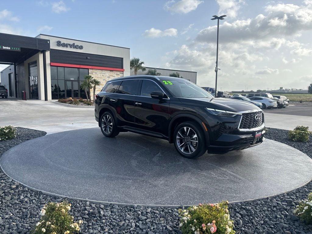 2023 INFINITI QX60 LUXE