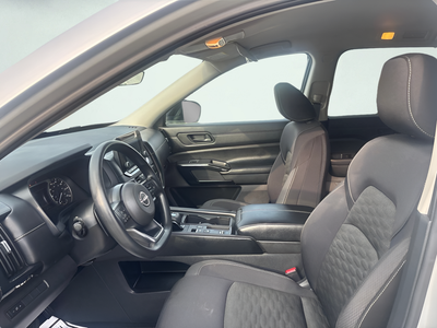 2023 Nissan Pathfinder S