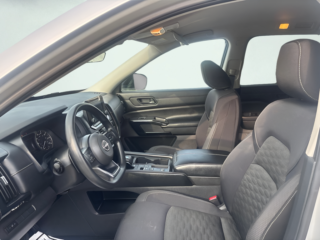2023 Nissan Pathfinder S