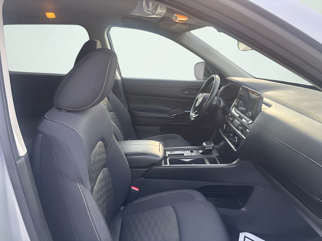 2023 Nissan Pathfinder S