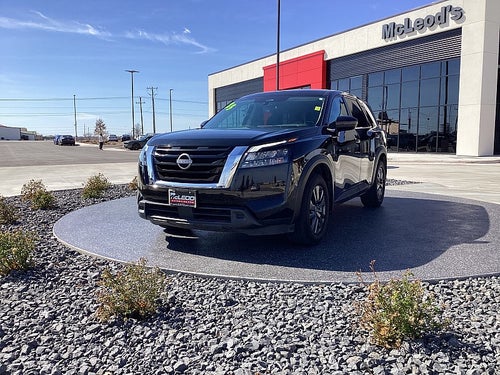 2023 Nissan Pathfinder S