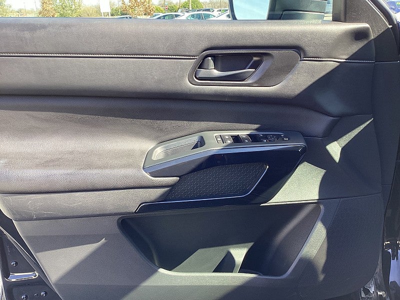 2023 Nissan Pathfinder S