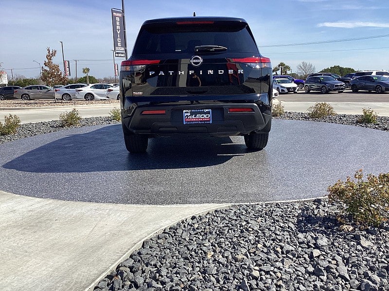 2023 Nissan Pathfinder S