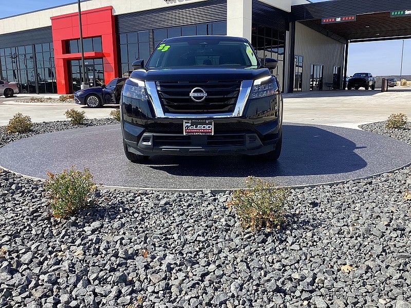 2023 Nissan Pathfinder S
