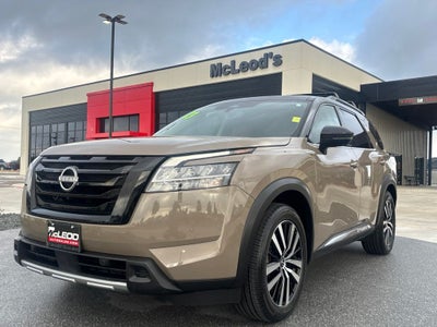 2023 Nissan Pathfinder Platinum