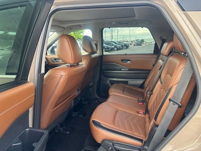 2023 Nissan Pathfinder Platinum
