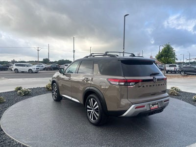 2023 Nissan Pathfinder Platinum