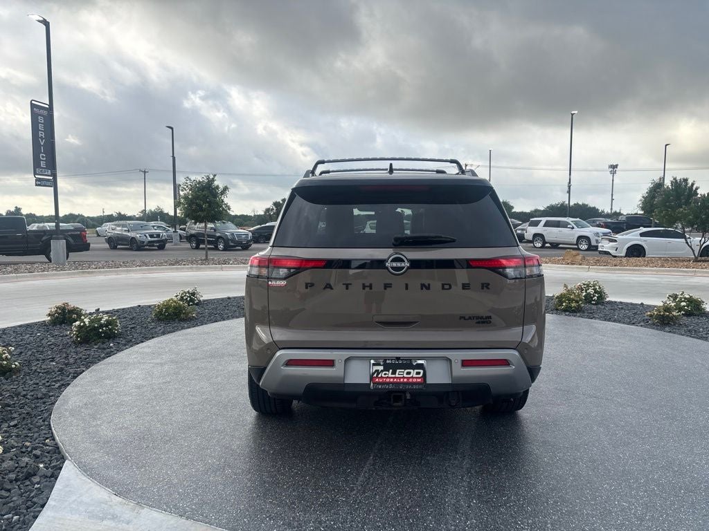 2023 Nissan Pathfinder Platinum