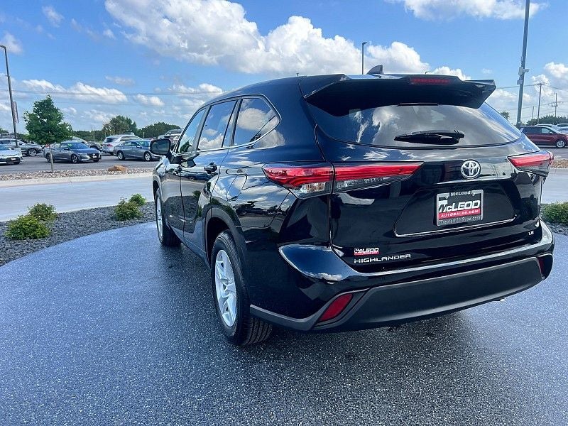 2023 Toyota Highlander LE