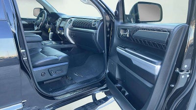 2017 Toyota Tundra 4WD Platinum