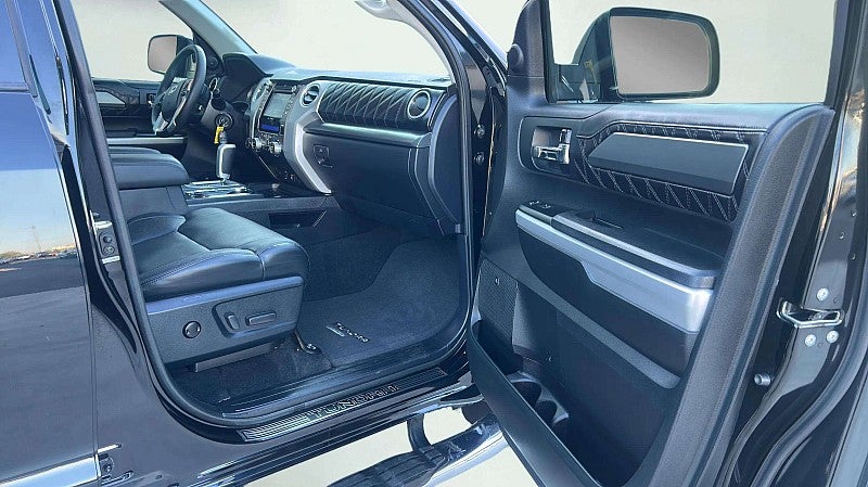 2017 Toyota Tundra 4WD Platinum