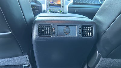2017 Toyota Tundra 4WD Platinum
