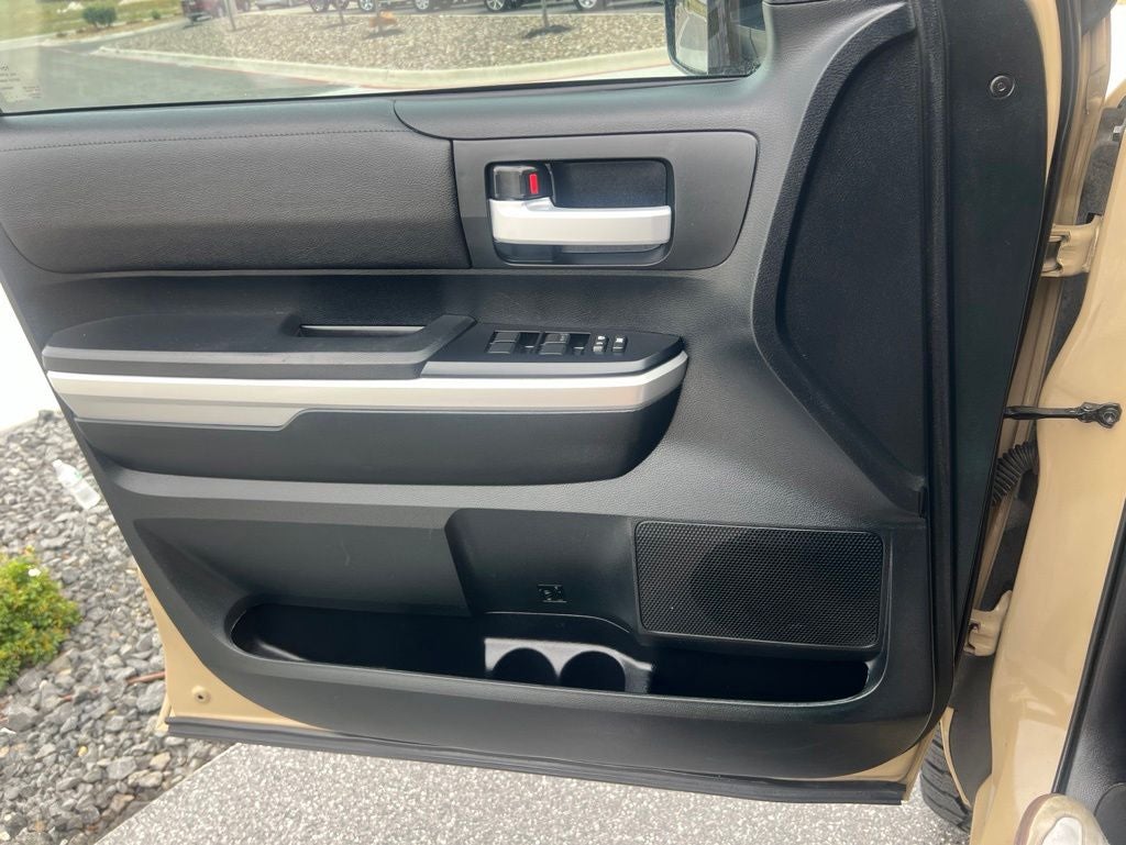 2017 Toyota Tundra SR5