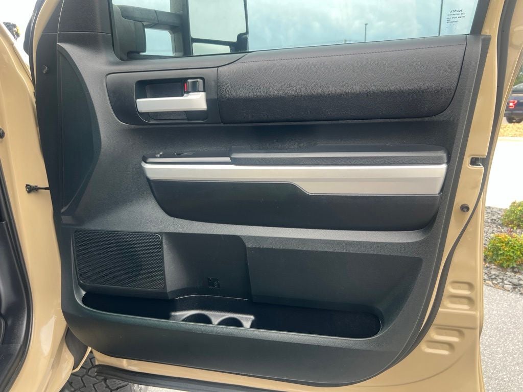 2017 Toyota Tundra SR5