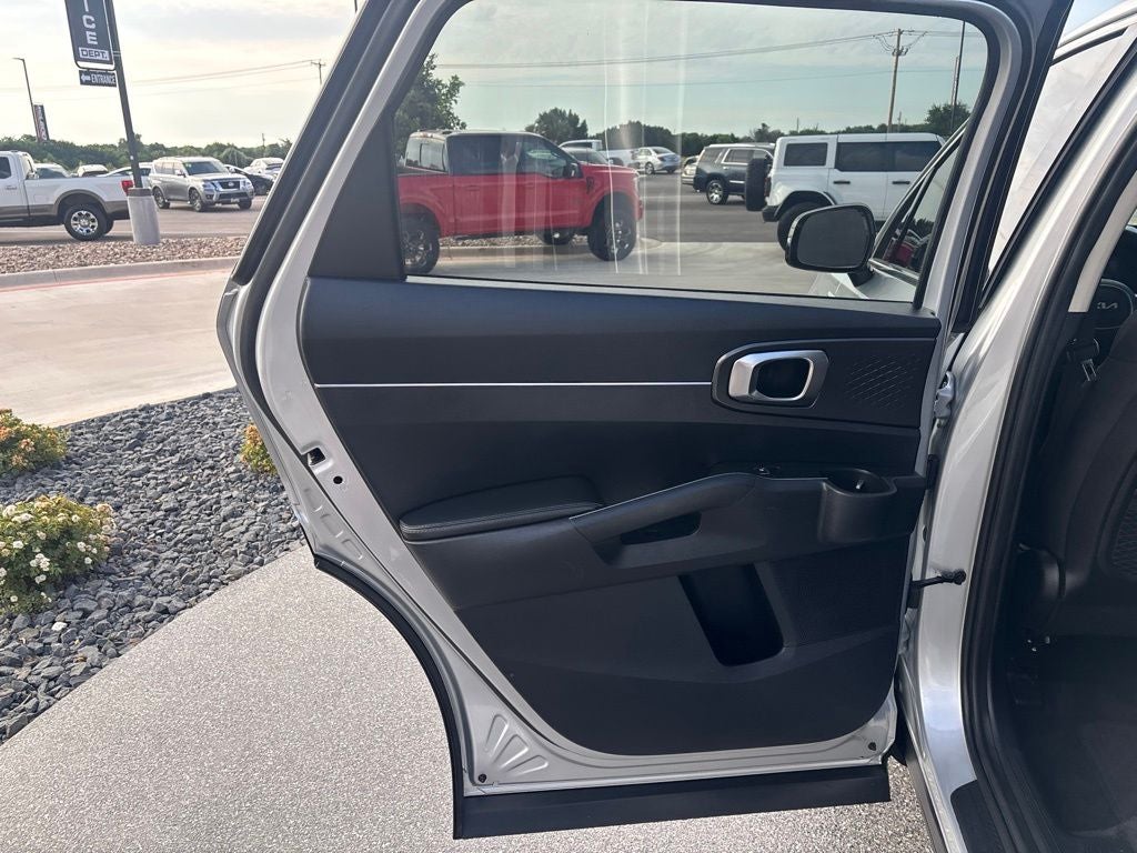 2022 Kia Sorento LX