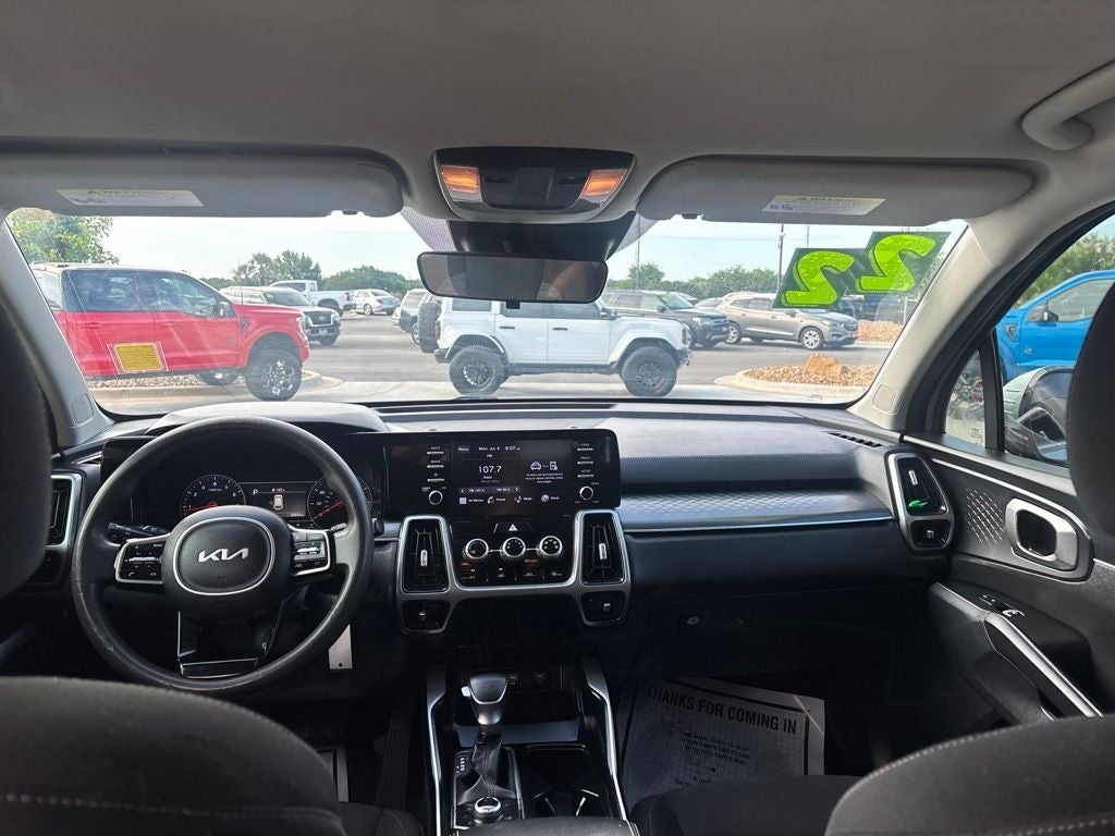 2022 Kia Sorento LX