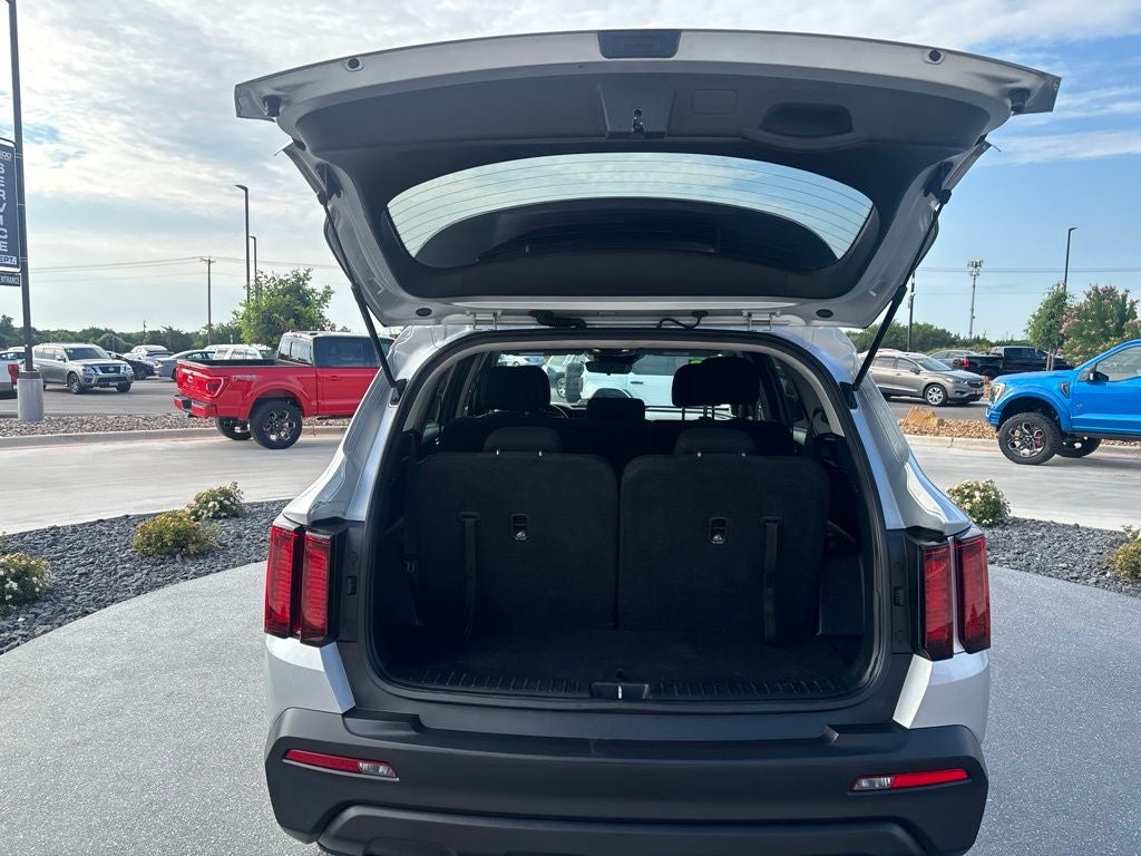 2022 Kia Sorento LX