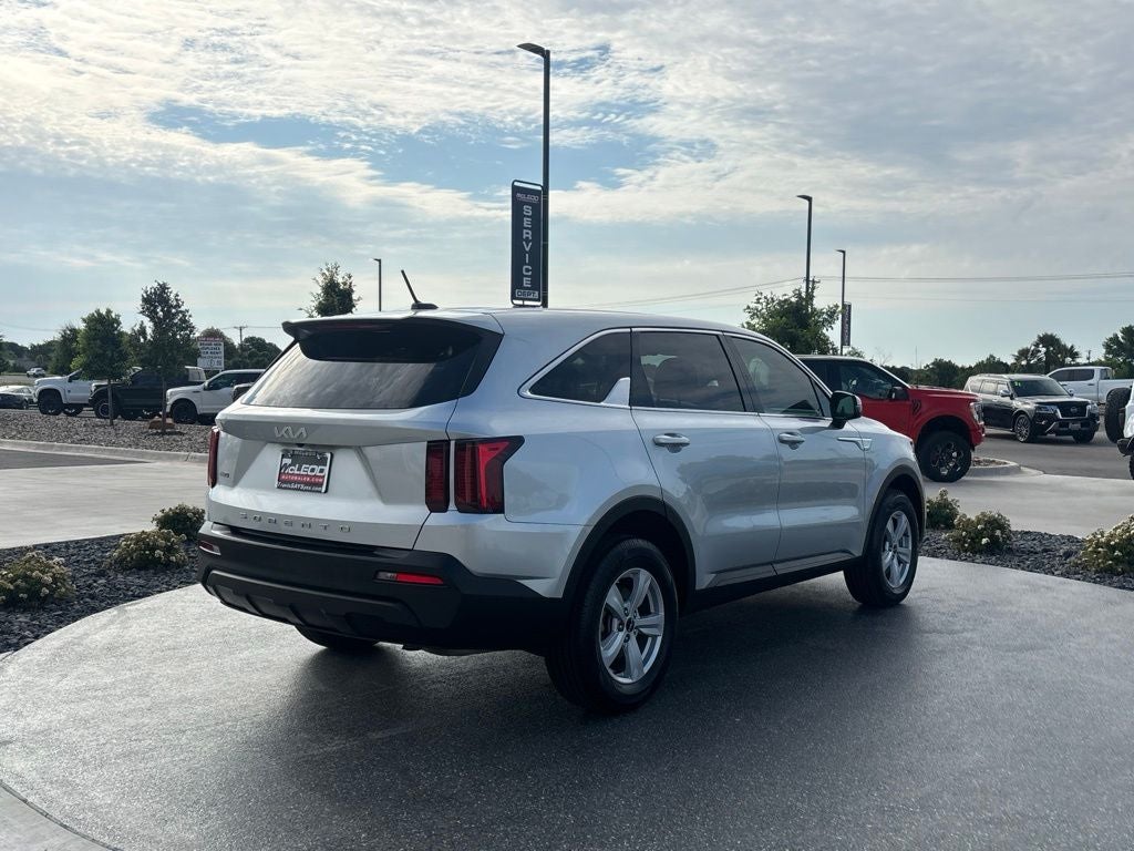 2022 Kia Sorento LX