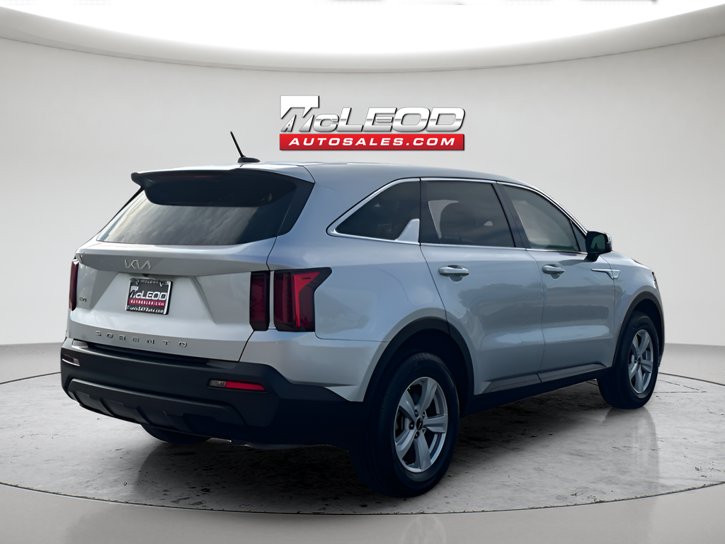 2022 Kia Sorento LX