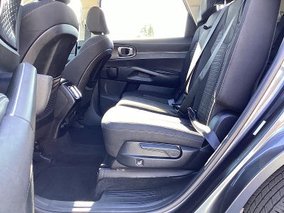 2022 Kia Sorento LX