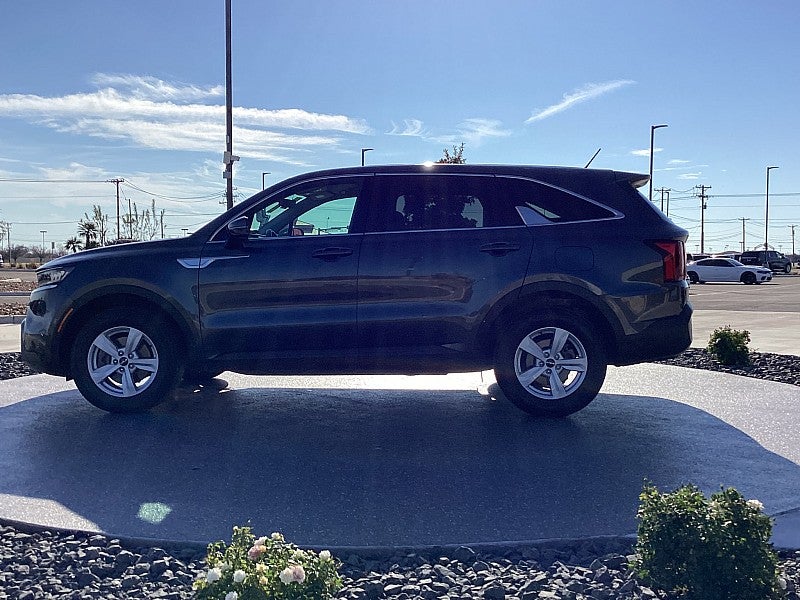 2022 Kia Sorento LX
