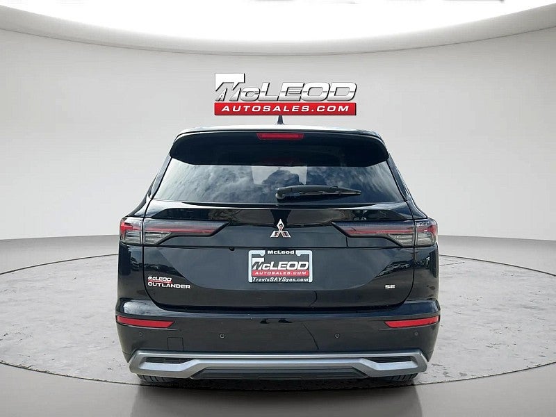 2025 Mitsubishi Outlander SE
