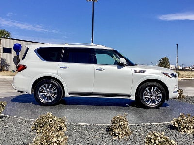 2024 INFINITI QX80 LUXE