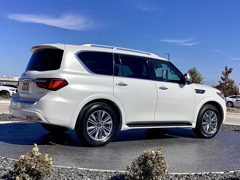 2024 INFINITI QX80 LUXE