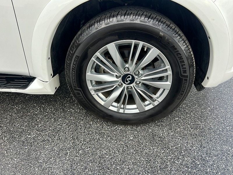 2021 INFINITI QX80 LUXE