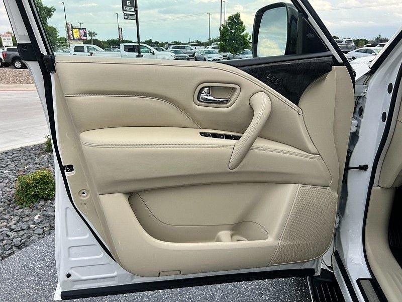 2021 INFINITI QX80 LUXE