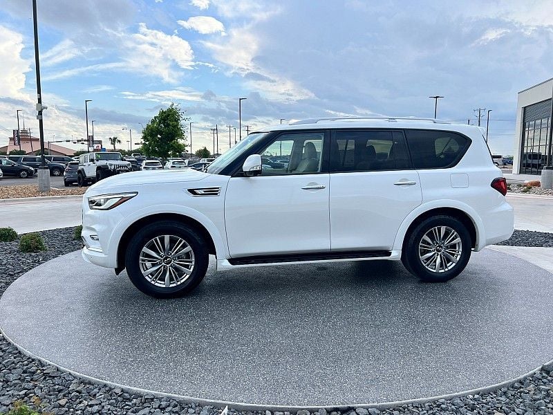 2021 INFINITI QX80 LUXE