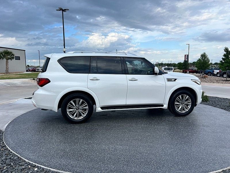 2021 INFINITI QX80 LUXE