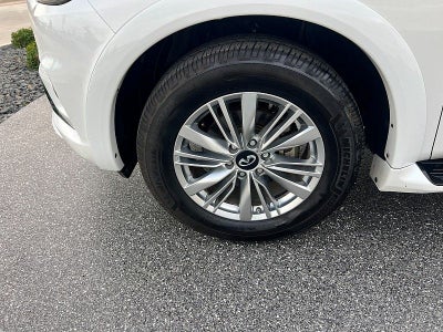 2021 INFINITI QX80 LUXE