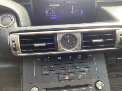 2016 Lexus IS 200t 4dr Sdn