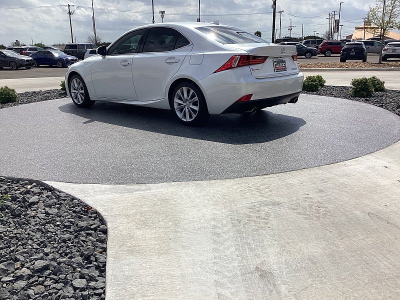 2016 Lexus IS 200t 4dr Sdn