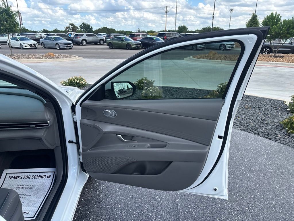 2024 Hyundai Elantra SEL