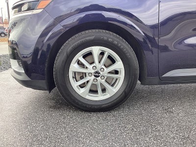 2024 Kia Carnival LX